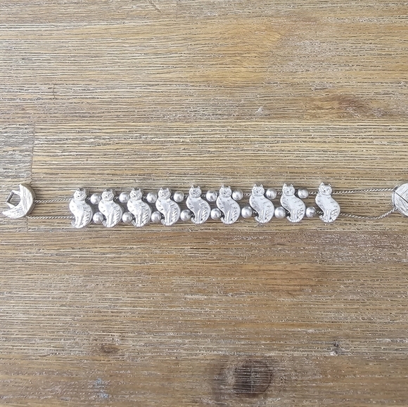 Cat Slide Charm Bracelet Silver Tone - Picture 3 of 5